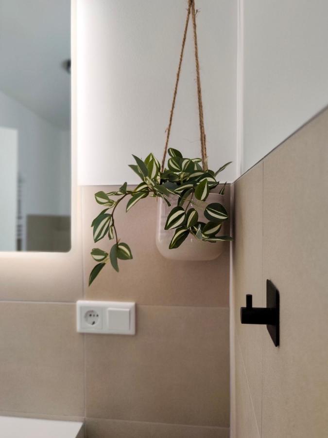Hygge Home - Mit Garten Und Stellplatz Fuer Feriengaeste-, Monteure / Netflix / 10 Min. Zur Sinsheim Therme Und Zur Autobahn Bagian luar foto